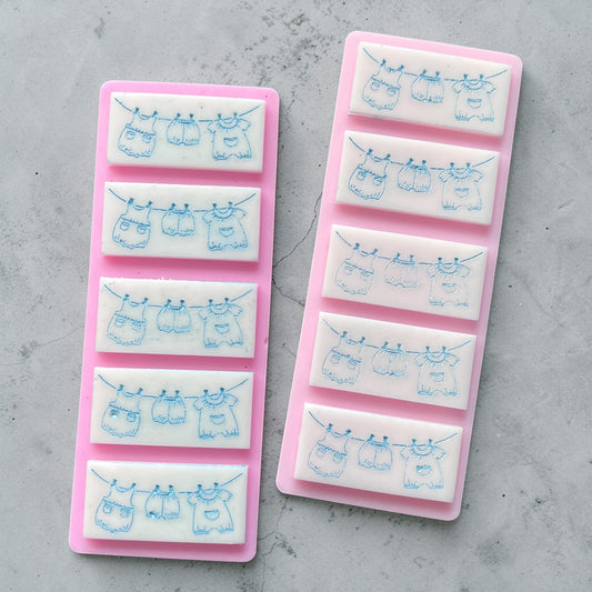 Molly-Mae Comfy Heaven Scent (Laundry) ~ Little Laundry Wax Melt Snap Bar