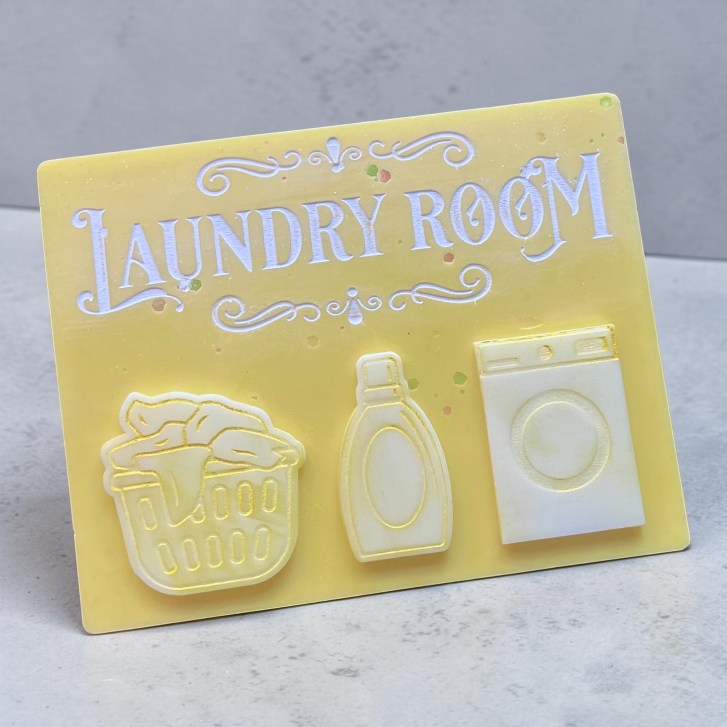 Various Scents ~ Laundry Room XL 150g Slab Wax Melt