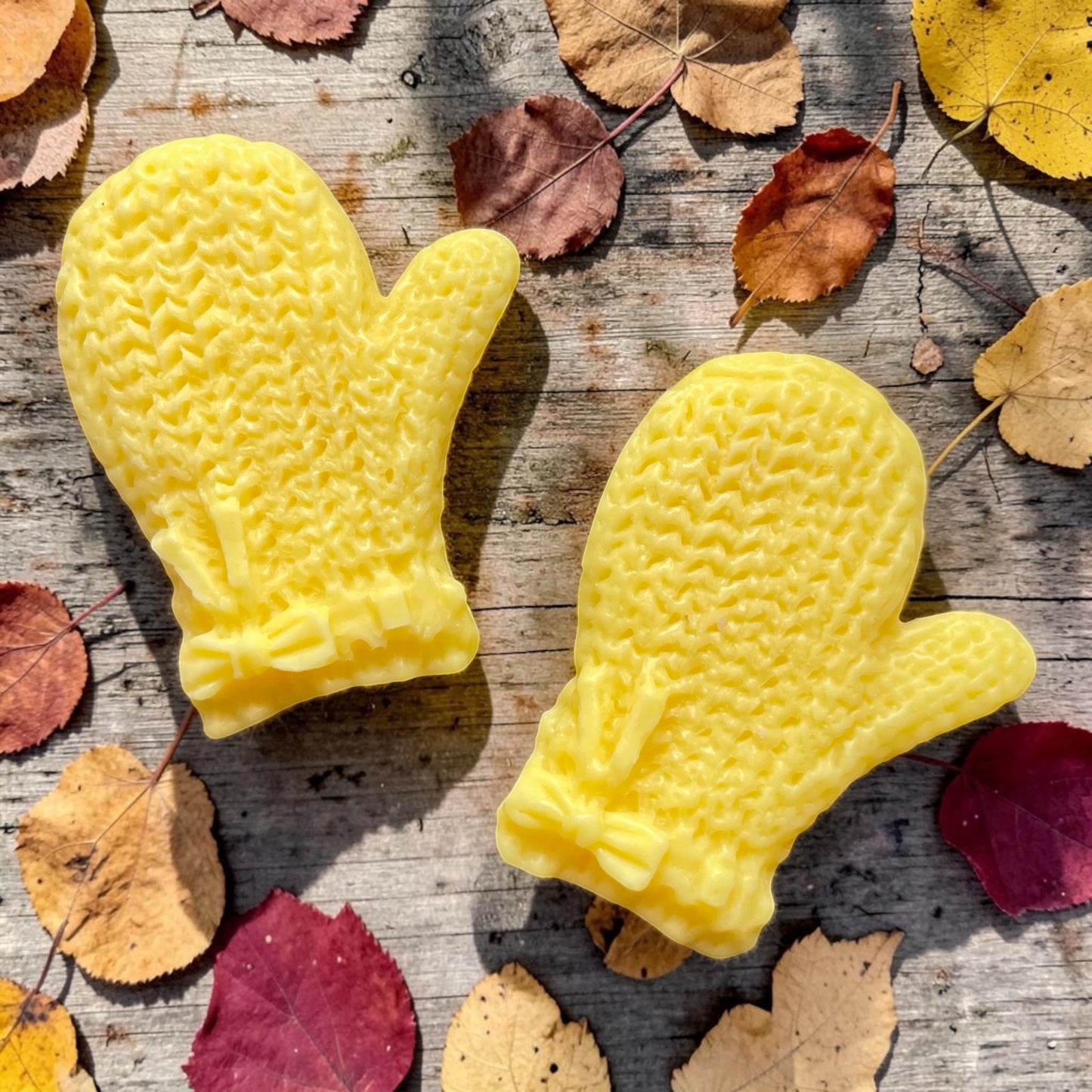 Banana Nut Muffin ~ 2 Pack of Mitten Wax Melts