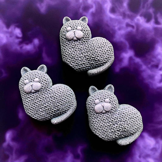 Black Cat Crossing ~ Knitted Cat Wax Melt