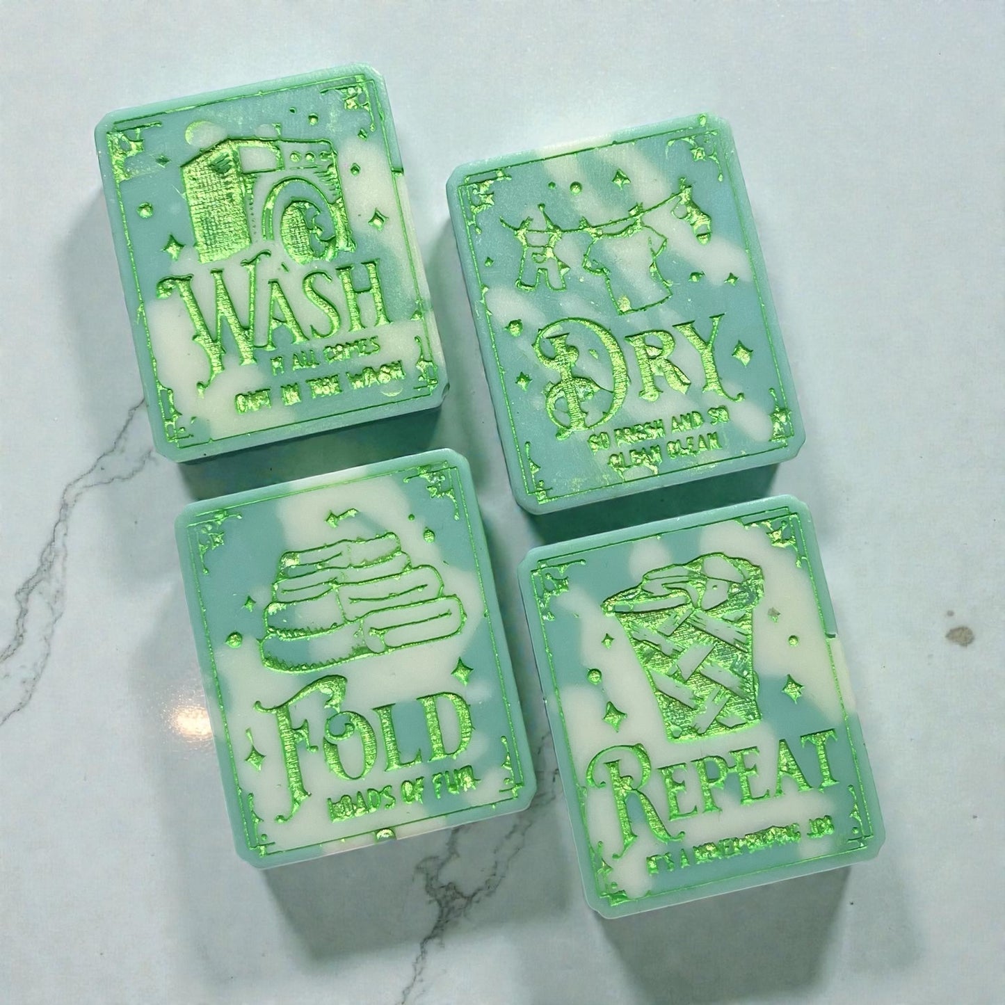 Comfortable Waterlily & Lime ~ Wash Dry Fold Repeat Wax Melt