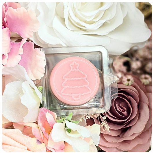 ** MORE SCENTS ADDED SOON ** 7 For Price Of 5 Christmas Mini Clam ~ Christmas Scents ~ Mix & Match